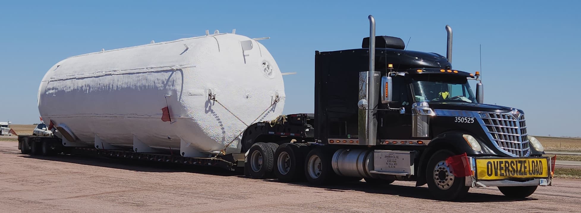 ANJ-OSOW oversized tank transport